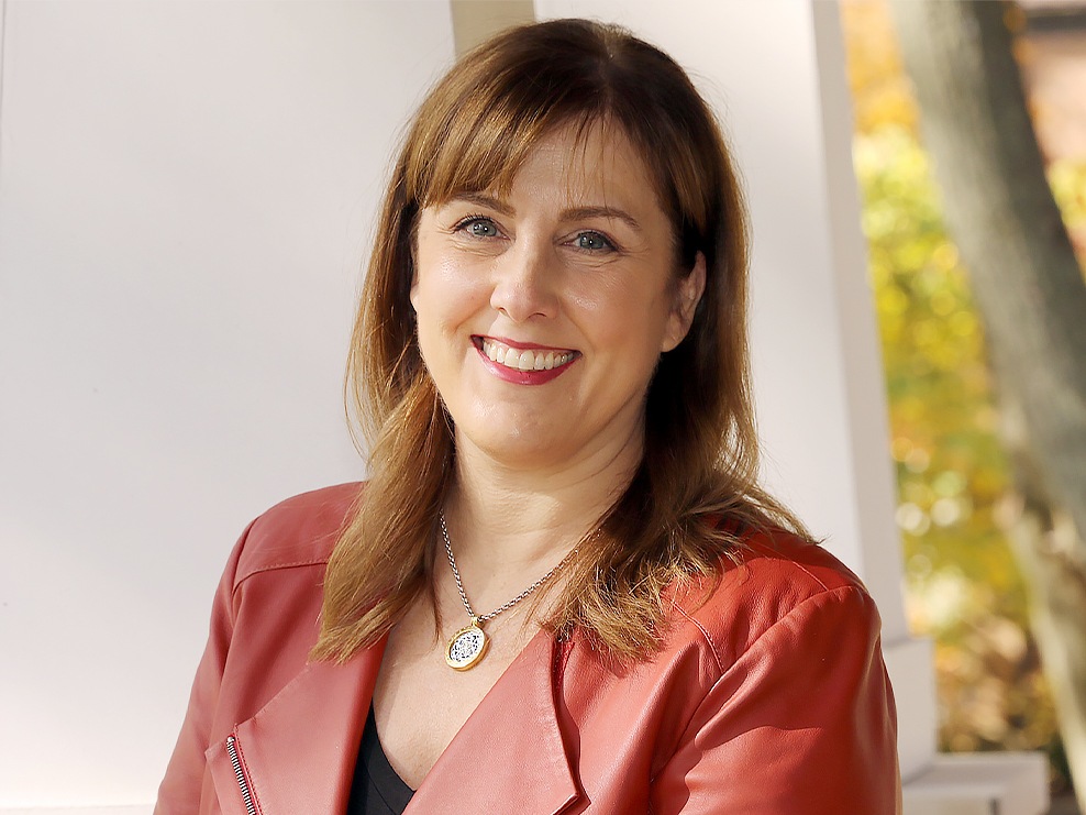 Lisa Hartenberger headshot